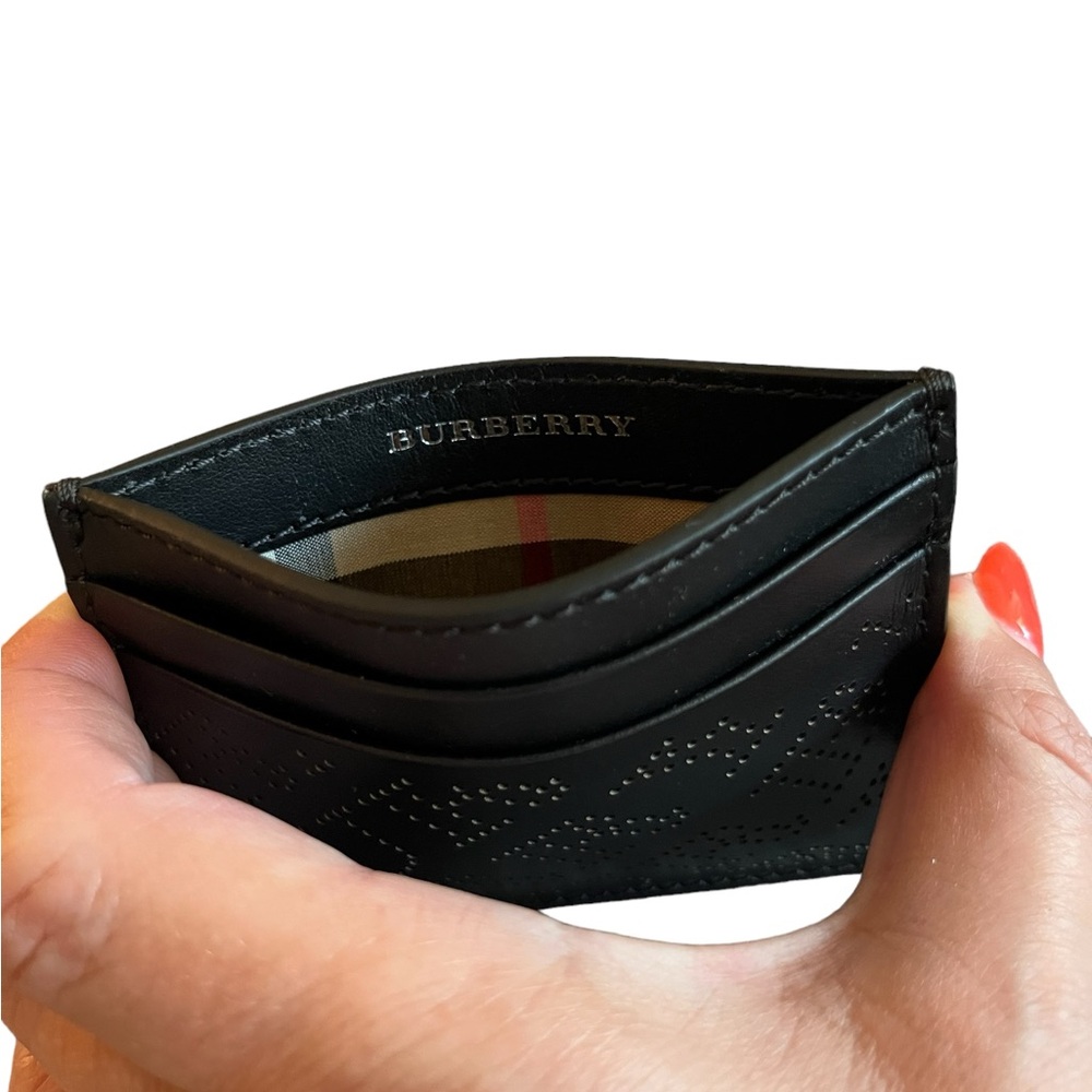 Burberry card holder with dust bag and box. - Picture 4 of 7